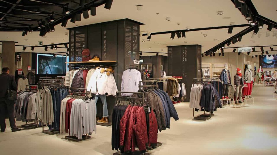 The Baggy Pants and Shirt Weren't Hiding Me: What I Learned About Choosing Gym Clothes at 270 Pounds buying nicer clothing from a store for most overweight people is a sucky experience